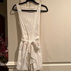 J. Crew Size 4 White v-neck sundress with waist tie and zipper